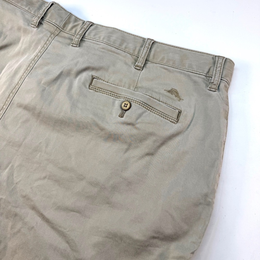 Tommy Bahama‎ Men's Shorts 42LG Khaki Tan Stretch Flat Front Chino Casual